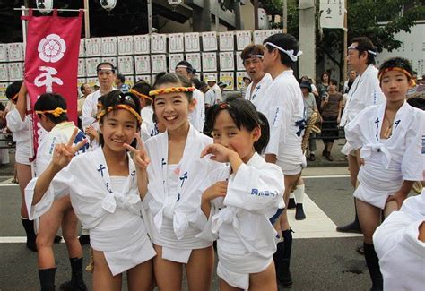 ふんどし祭り 女子|博多山笠で女の子もふんどし姿なのはなぜですか？先日、博多山。